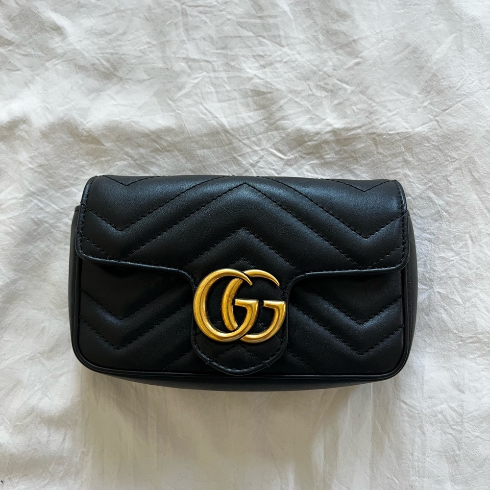 Gucci GG Marmont Super Mini Bag